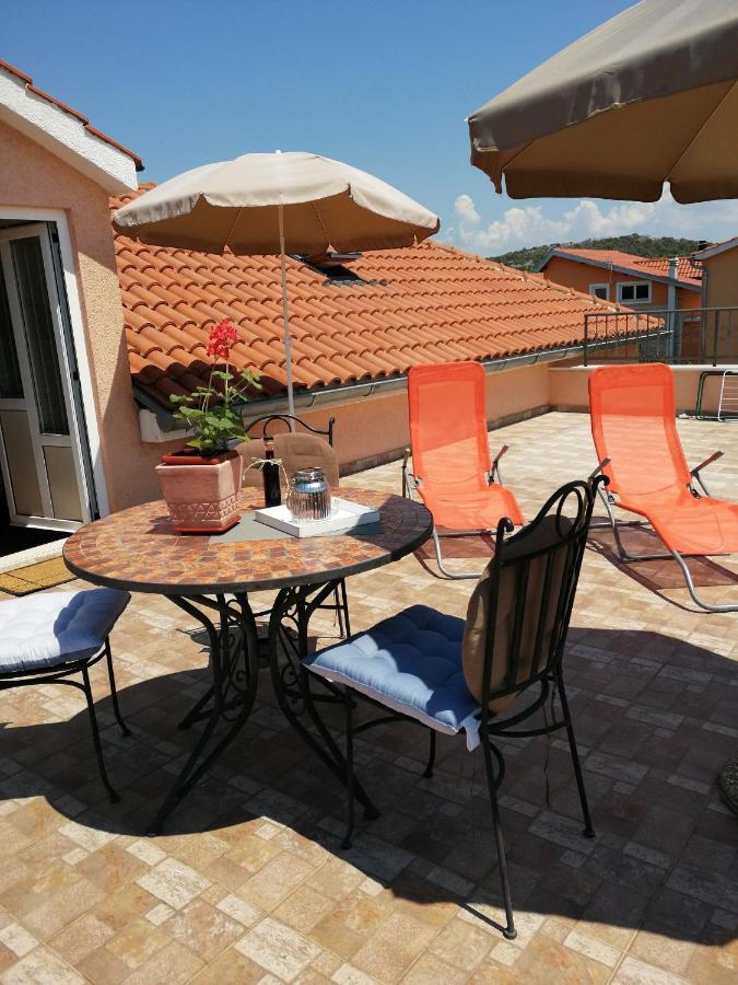 Apartman Nomi Brodarica  Exteriér fotografie